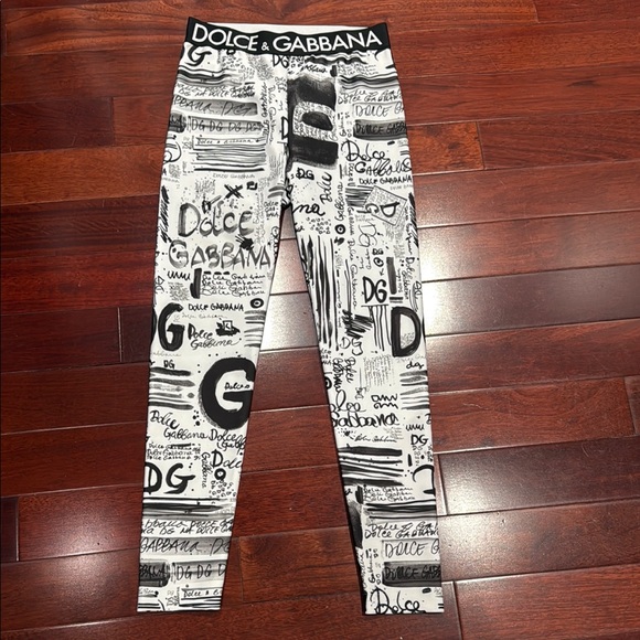 Dolce & Gabbana Black and White Graphic Leggings - Picture 1 of 9
